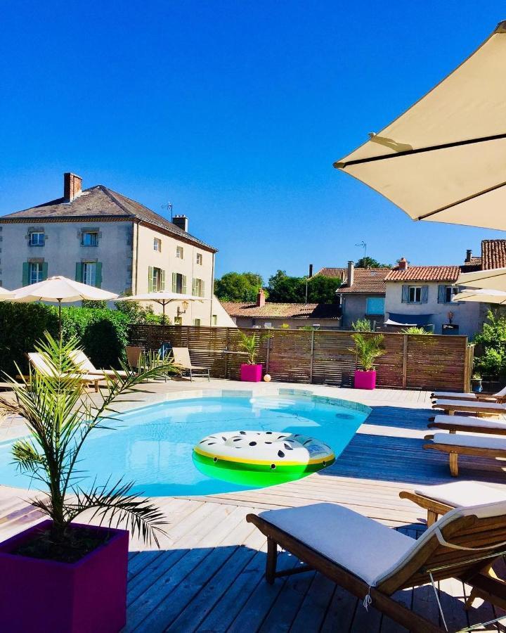 Maison Hirondelles Gites Mezieres-sur-Issoire ภายนอก รูปภาพ