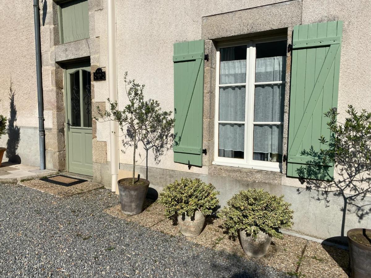 Maison Hirondelles Gites Mezieres-sur-Issoire ภายนอก รูปภาพ